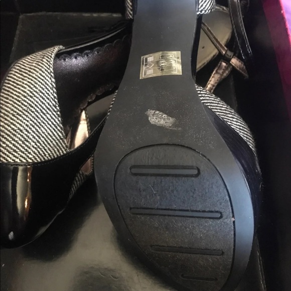 Sexy Stiletto - Picture 4 of 4